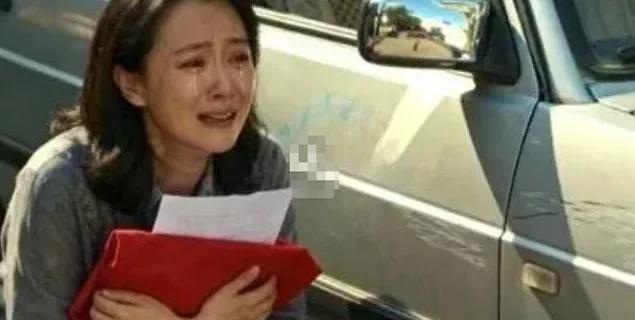 婚礼那天，继父塞给我一辆开了十年的破车当嫁妆，老公当场黑脸...这破烂趁早卖！我