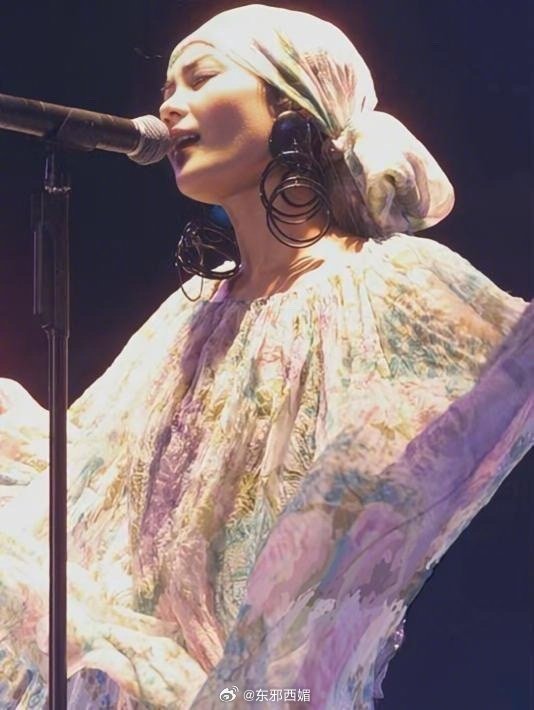时代依然在追赶90年代的王菲