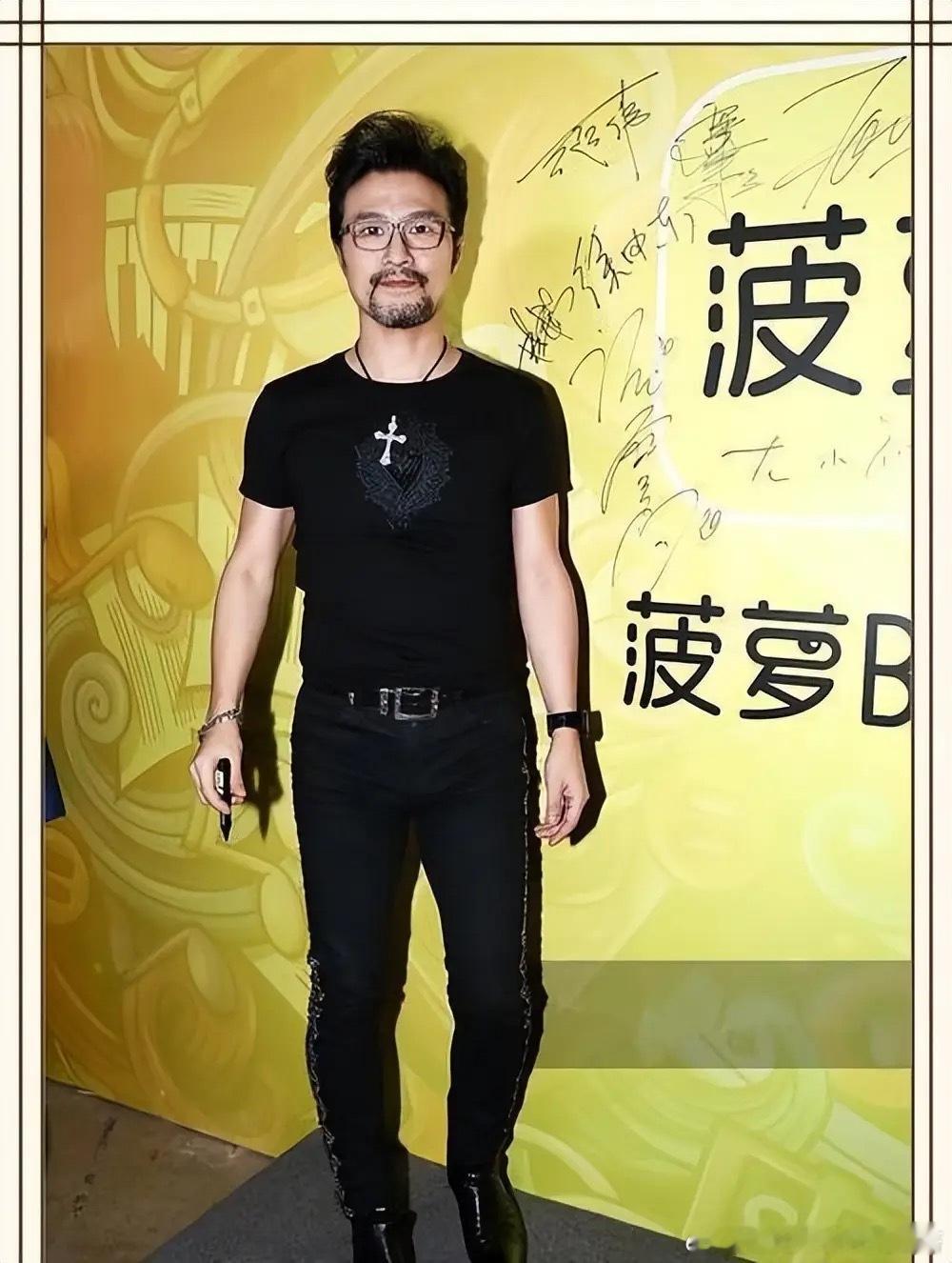 葛荟婕暗示汪峰孕期出轨梳理汪峰的婚恋时间线，大概如下：2003-2004年，第