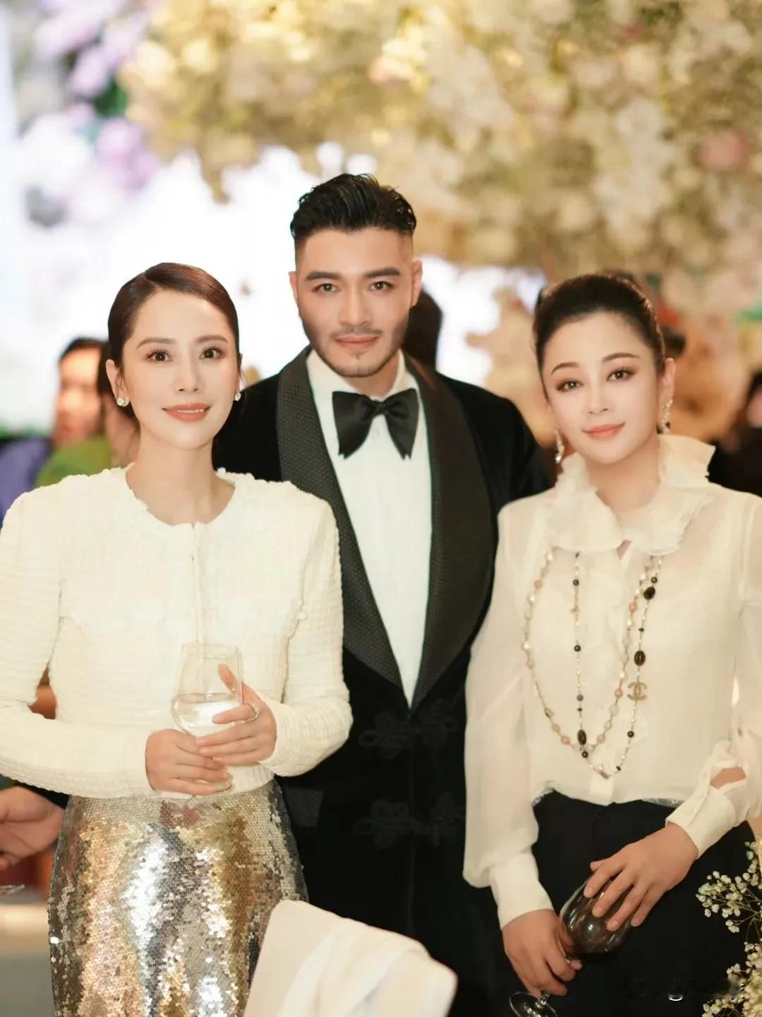 陈红怎么可以那么美，起码年轻了20岁，仿佛又回到当年的盛世美颜了。​