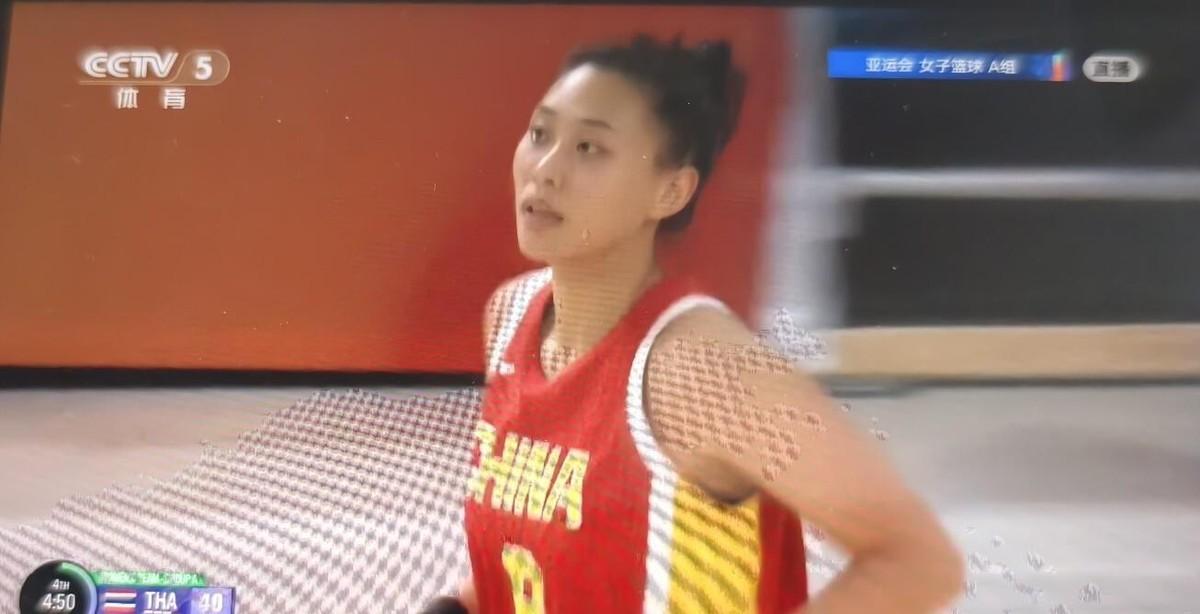 中国女篮赢了泰国65分，唐子婷却成了赛后评论区被点名最多的人。111比46的比分