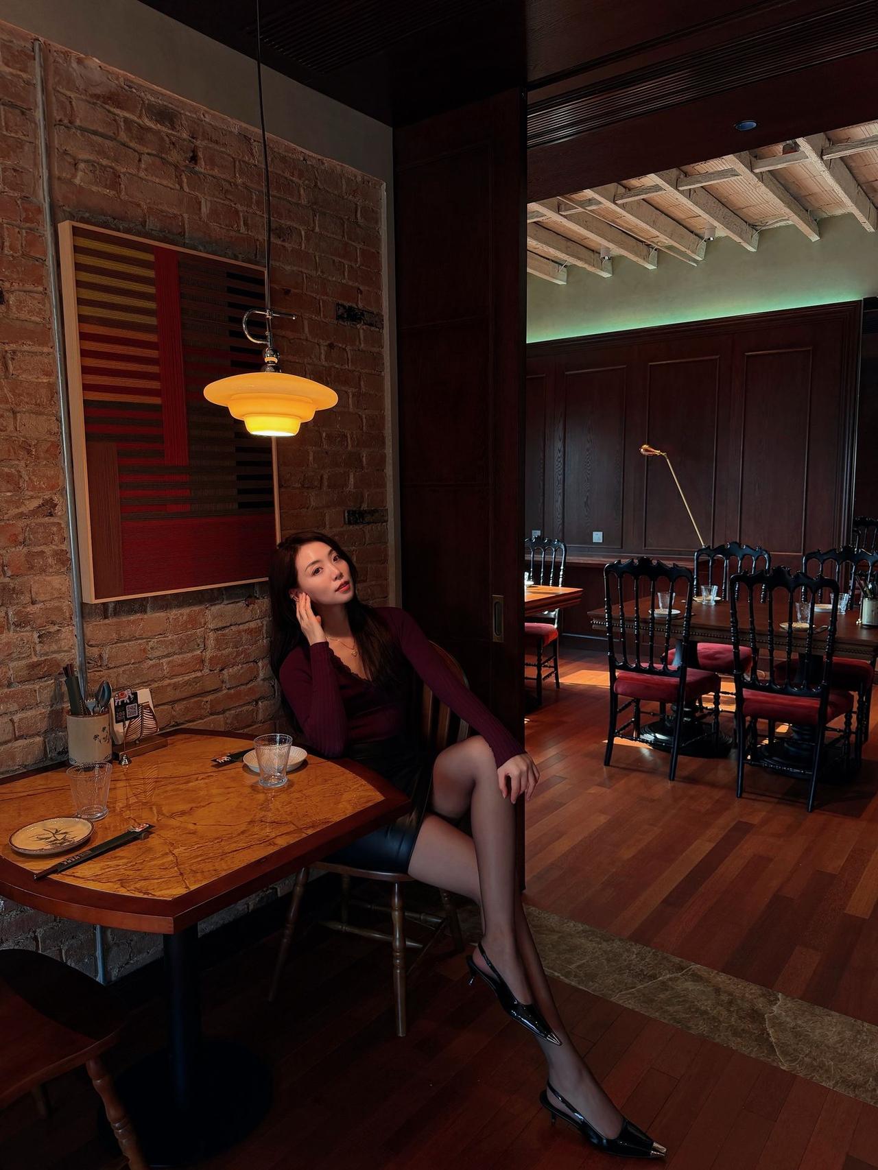 春信已至，长路浩荡。纵然前方迷雾未散，我依然选择以温柔为铠甲，踏实前行，去遇见更