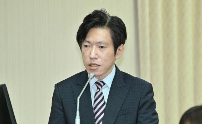 郑丽文又表态了！和统太难，武统不行？国民党主席郑丽文在6月8日公开直言，
