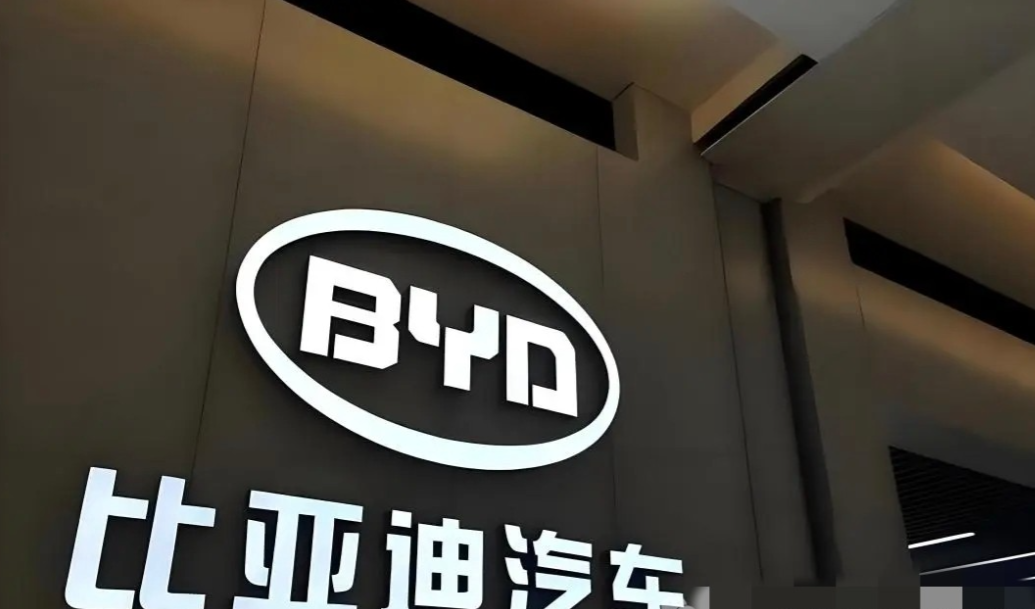 以后的智驾可能就分两种：敢担责兜底的智驾和“打嘴炮”的智驾。