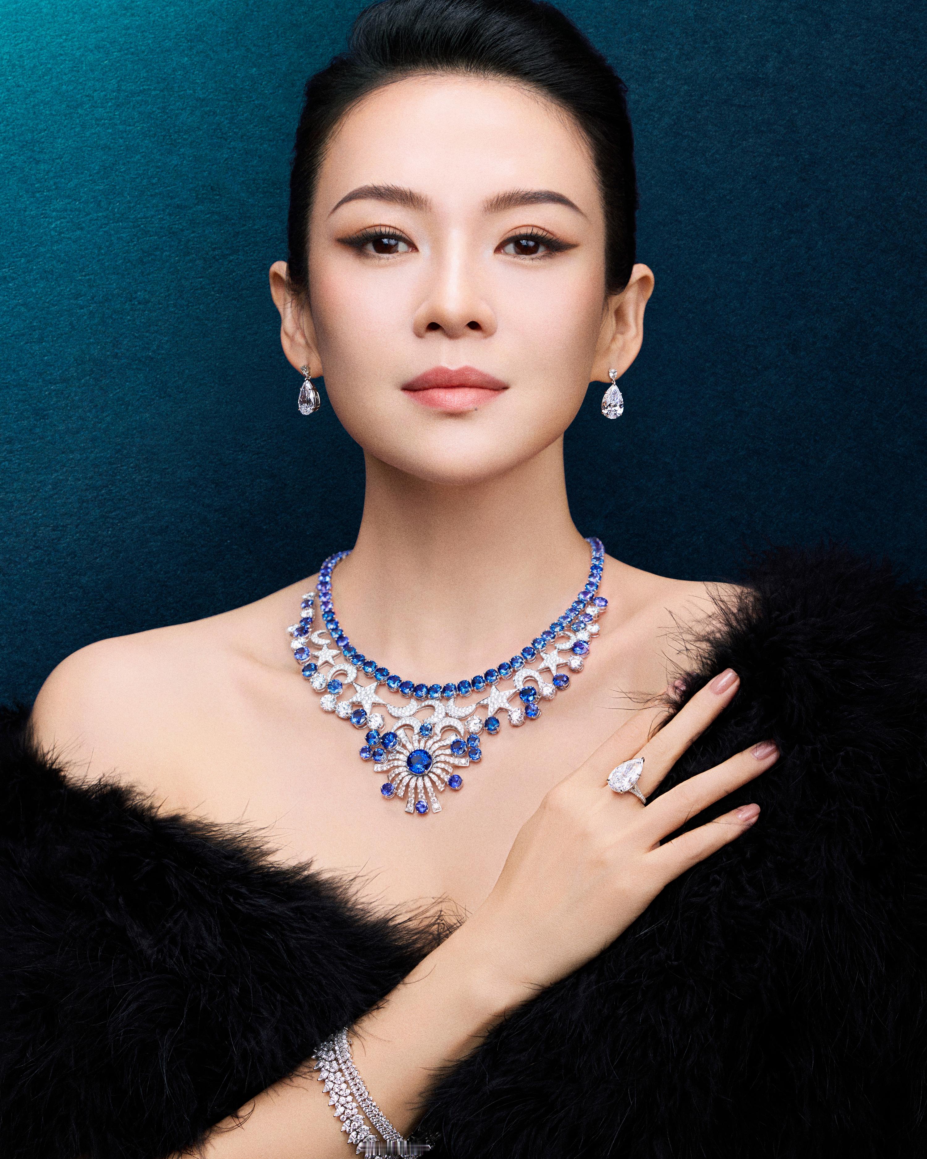 mila时尚资讯，蒂芙尼正式官宣章子怡成为全球品牌代言人。以作品塑就经典，用优