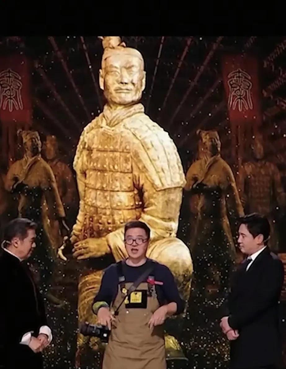 一枚来自2000多年前的秦人指纹。秦始皇陵有一个镇馆之宝——跪射俑，相信很多来