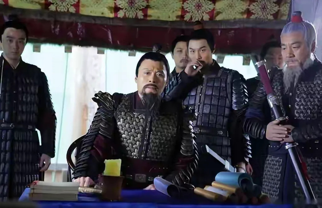1403年，明朝开国功臣郭英临终前，把儿女叫到身边，语重心长道：“朱元璋杀了那么