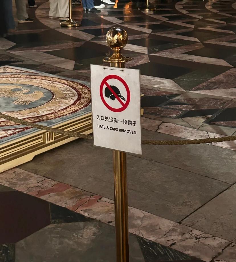 永远不知道翻译器能闹出多少笑话[捂脸哭]​​​