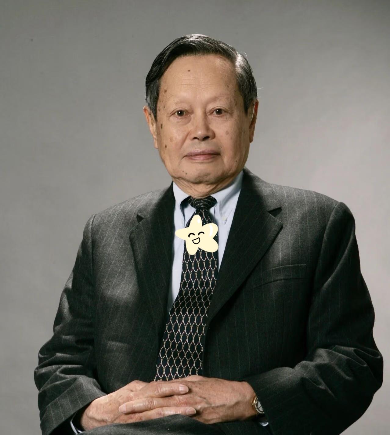 别再揪着杨振宁的身后事瞎猜了，他的“归宿”从来不是八卦话题，而是刻在骨子里的家国