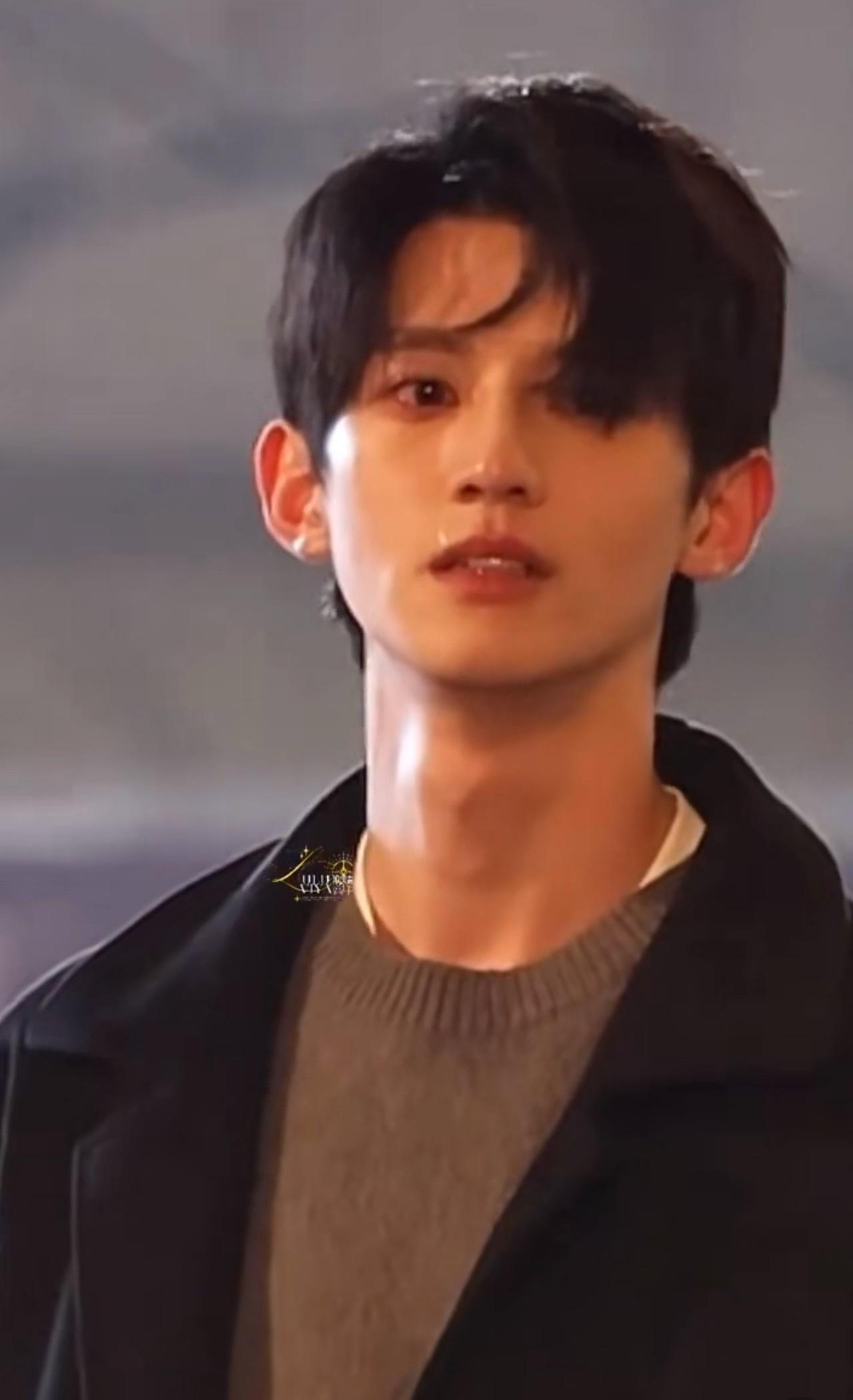 庄序凭啥又挨骂又圈粉？《骄阳似我》这拧巴男二太上头《骄阳似我》刚开播，男二