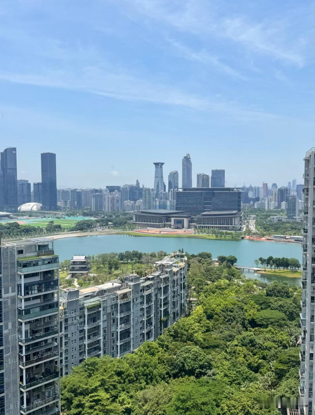 香蜜湖水榭花都的景色。