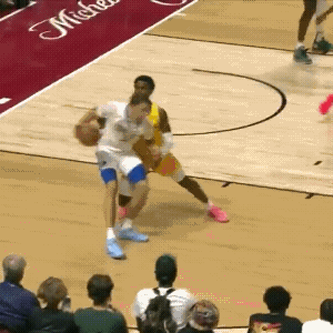 弗拉格低位没顶动太子，被太子抢断nba​​​