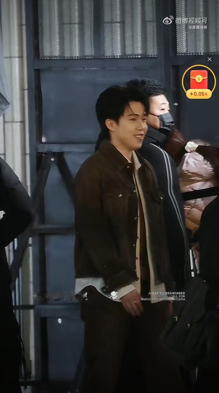 新年第一面[笑着哭]！今天的新鲜王楚钦[赞]！今天王楚钦亮相了一个开幕活动，他