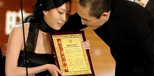 张艺谋在公开场合反复提起，我最愧疚的不是巩俐，更不是陈婷，而是替我终身瘫