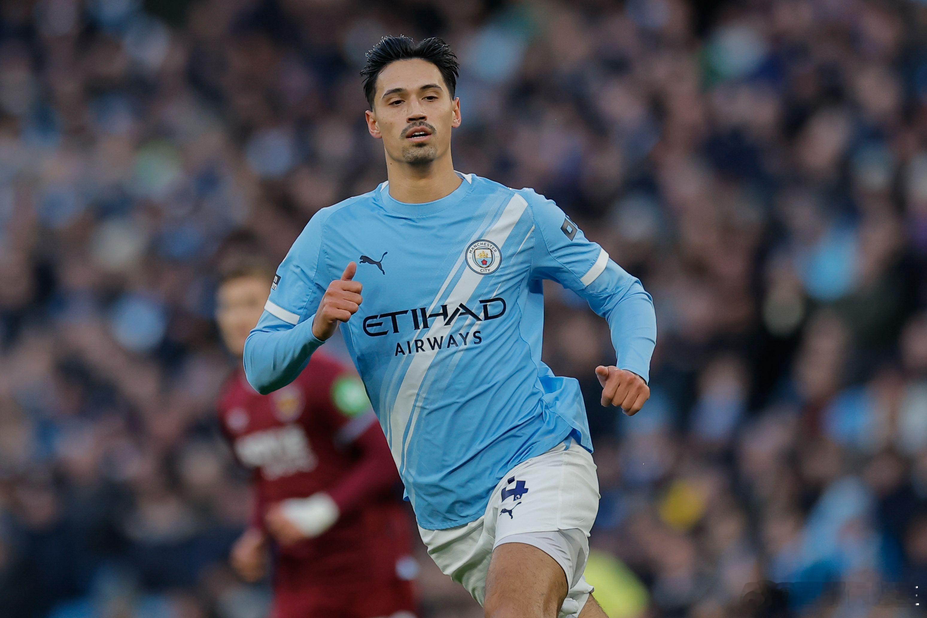 赖因德斯谈争冠：我们必须保持信心，继续给阿森纳施加压力12月21日讯在3-0战