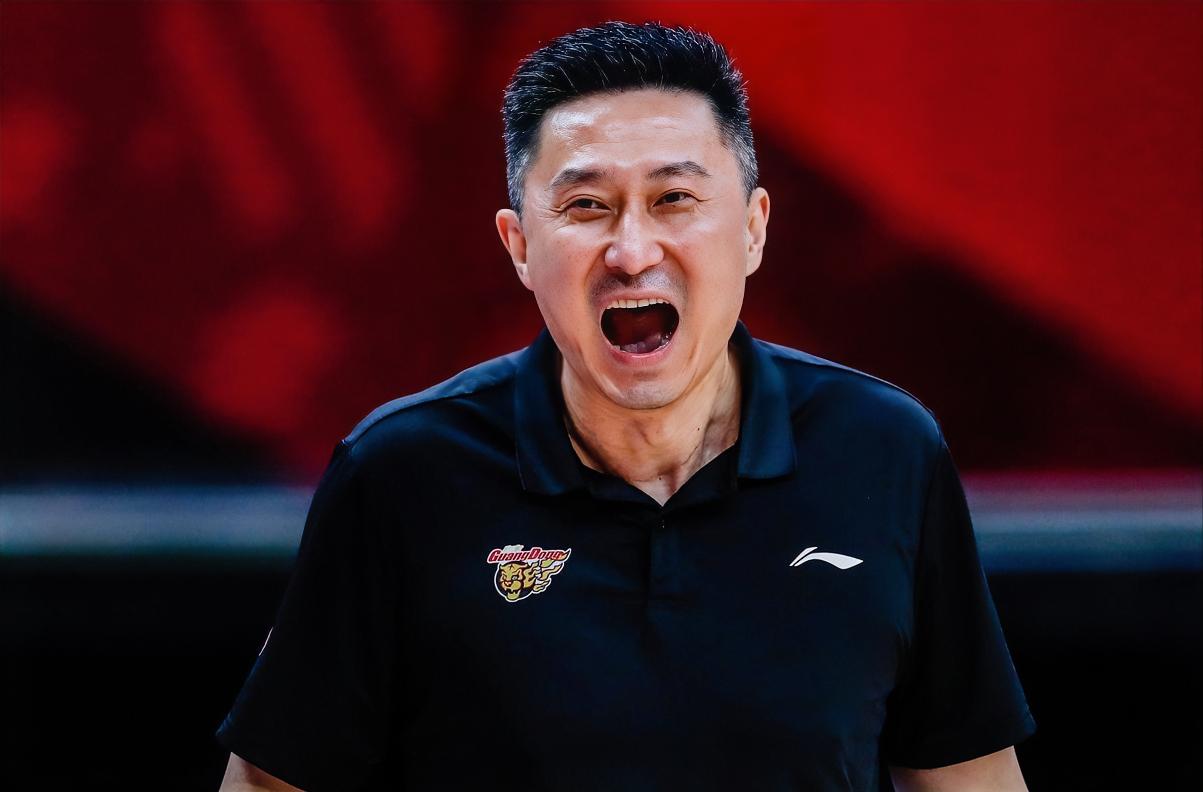 杜锋：朱总，你报价了NBA魔术队后卫奎因？朱芳雨：对啊！不过人家还没做出决定呢