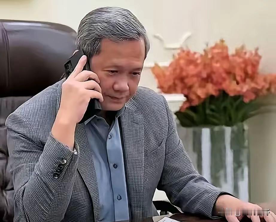 终于知道洪森家族为啥急着拿电诈股东名单要挟。不是因为要揭黑，而是怕自己那摊子破