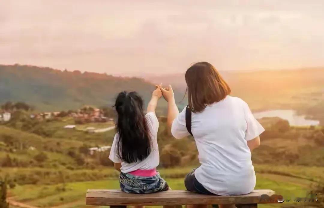 父母随口一句吐槽，对孩子伤害有多大？句句扎心！你们有没有这样说过：“看你胖