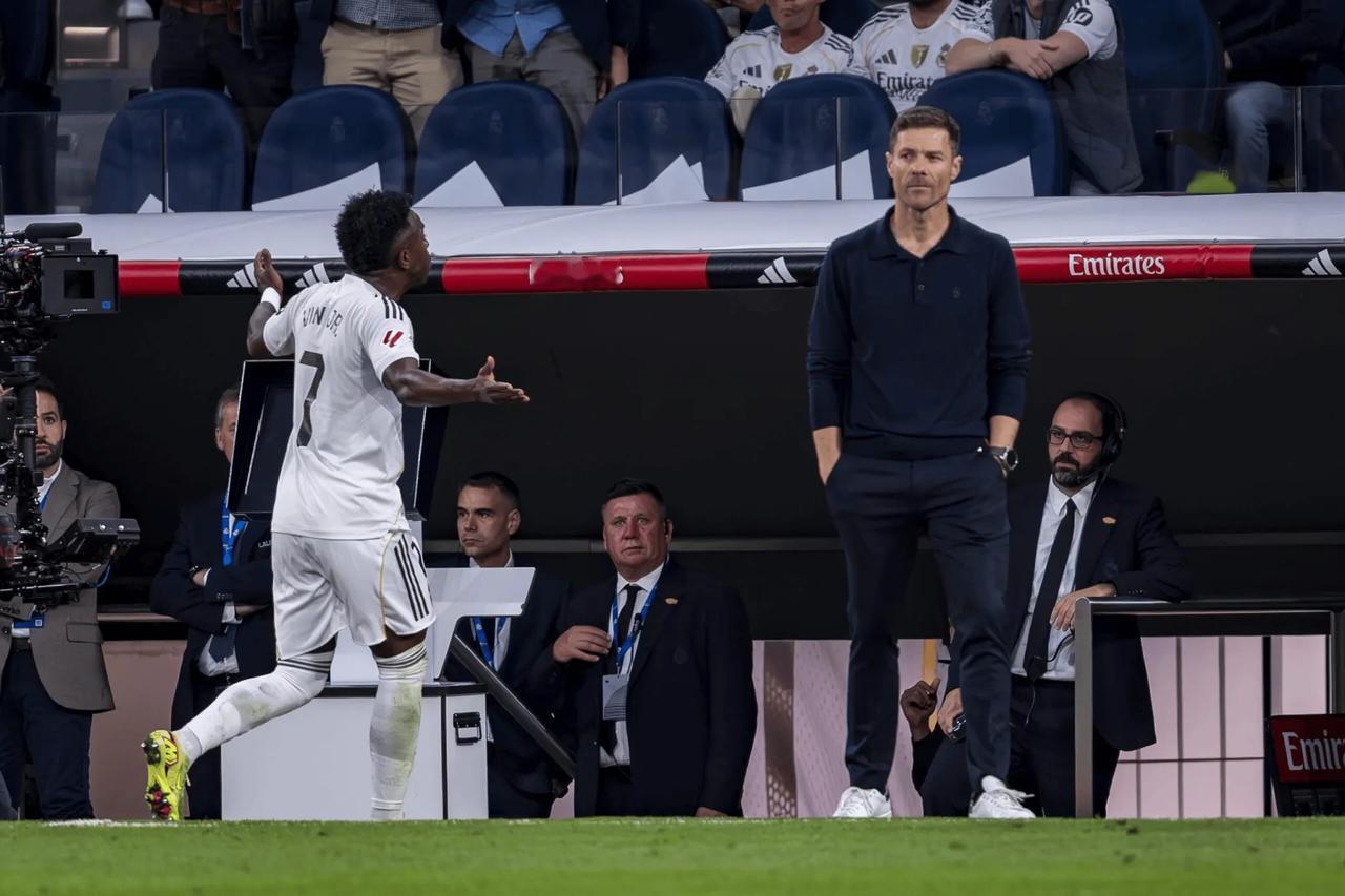 皇马新帅阿隆索的铁腕法则：姆巴佩贝林双核驱动，巴西双星甘当绿叶