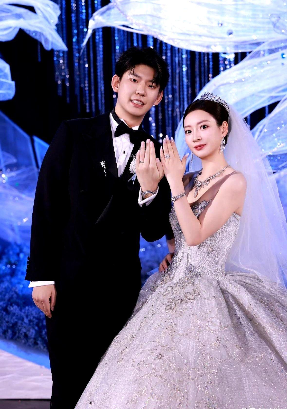 谁懂啊！黄雅琼刘雨辰婚礼上的惊喜直接炸锅了！国乒四大巨头马龙、王楚钦、樊振东