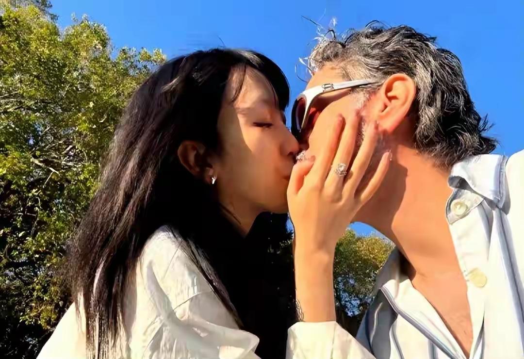 留学出去，拿着父母的血汗钱收集一堆洋垃圾体验卡。在国外大学里，白人圈子的优