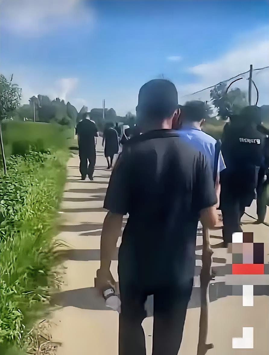 夏付钢啊，夏付钢，你真是天底下最大的糊涂蛋，不知道应该说你是轴，还是太闷，还