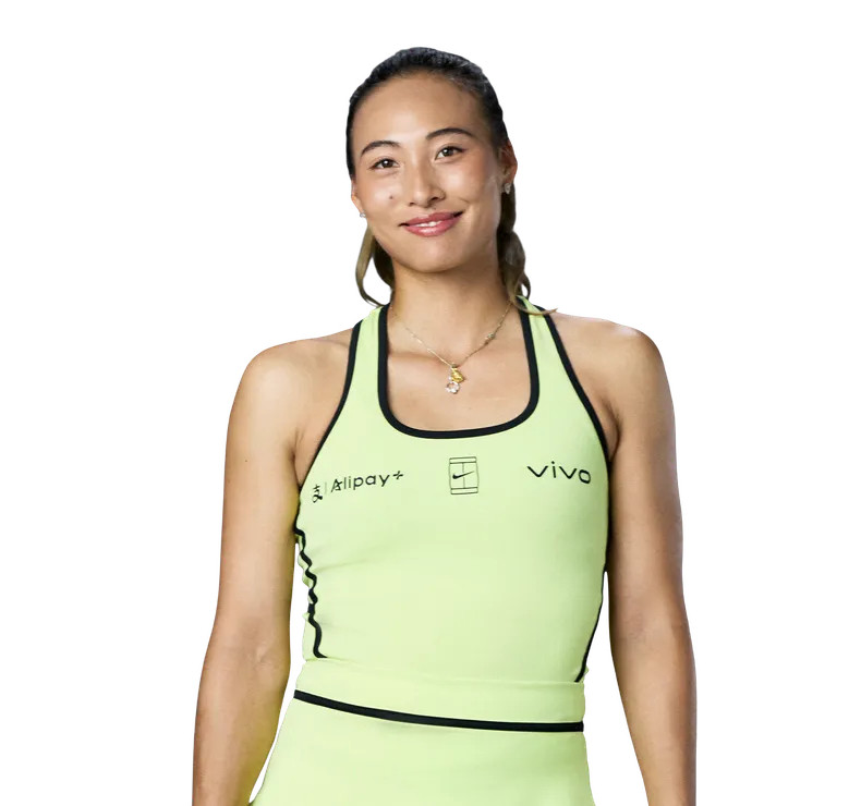 郑钦文的历届官方证件照📷WTA官网已更新为图1郑钦文的郑在进行时