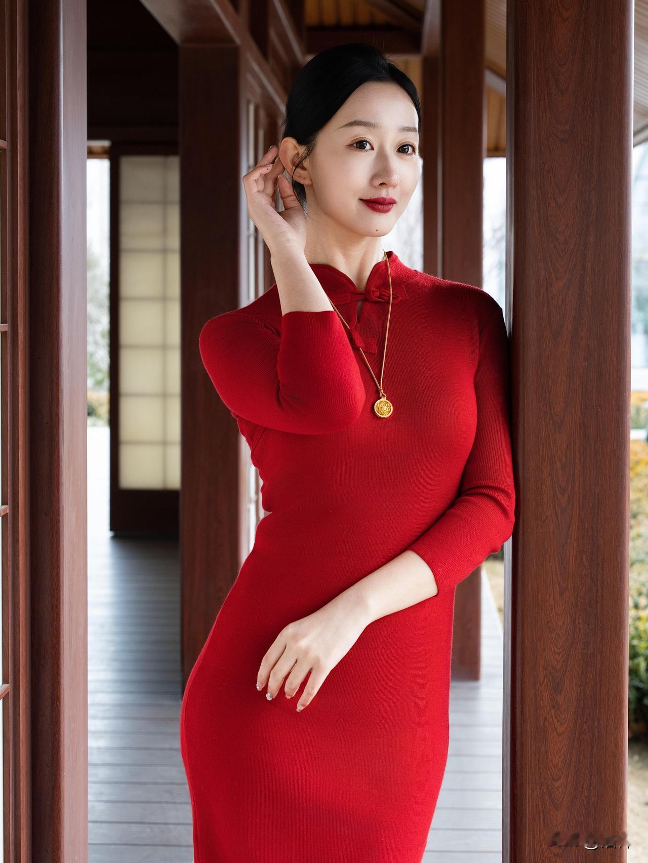 老祖宗的审美，绝了！总觉得，选对一件首饰，不止是简单的点缀，更是悄悄的