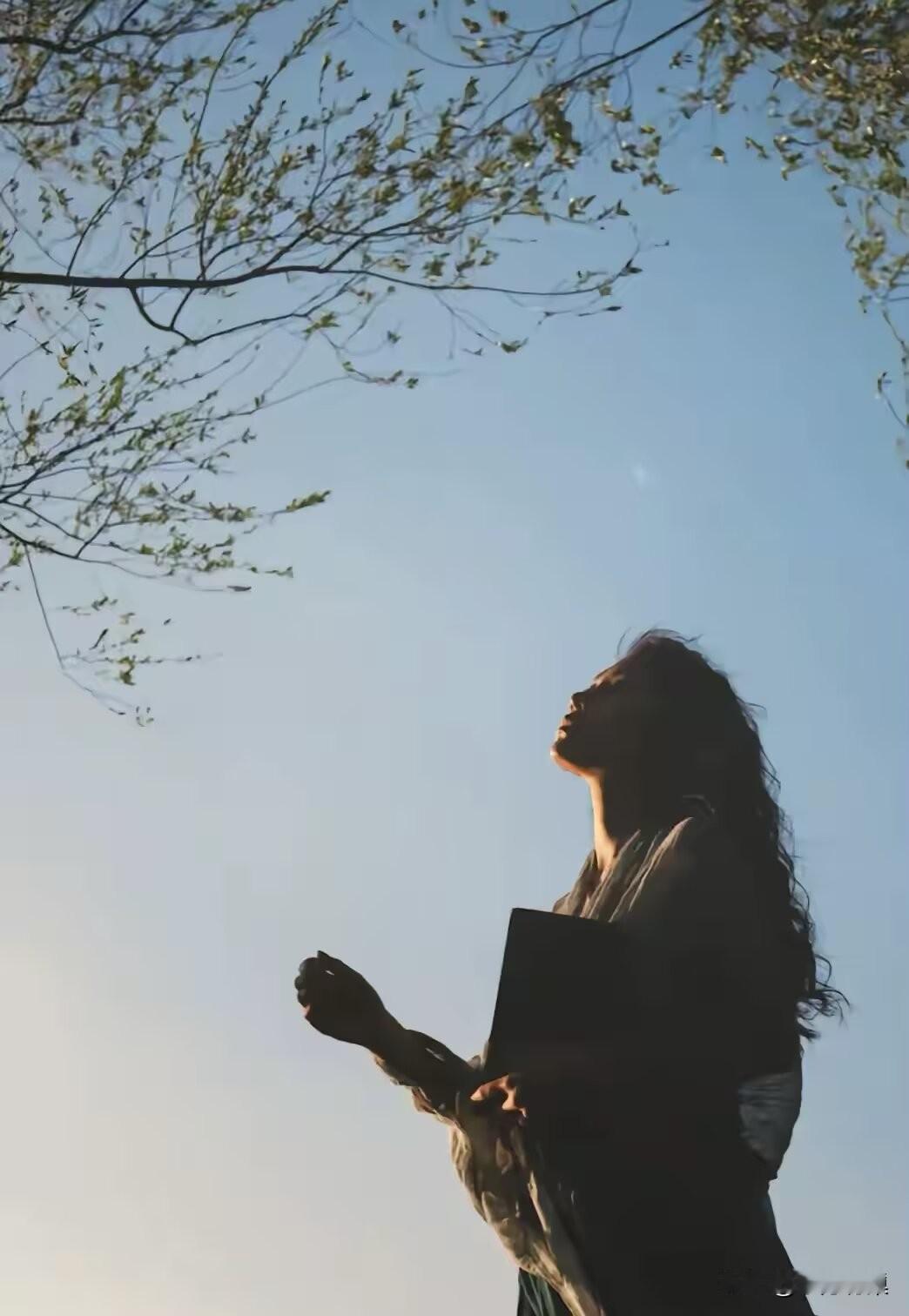 人累的根源，大抵这五种:1.投资性住房2.攀比性教育3.商业性婚烟4.续