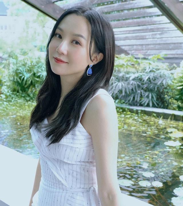 张佳添秘恋曾与黄宗泽拍拖的TVB离巢女星1年，拍拖断正一杯咖啡两份饮劲甜蜜！现