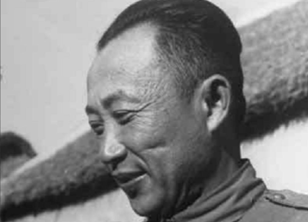 1950年，李弥逃到台湾后，却把太太丢在昆明，到台湾后竟无人理会，终日郁郁寡欢。