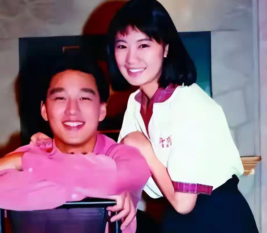 原来王耀庆的妻子是她，怪不得演啥都能火，真是娶一个贤妻旺三代​​​