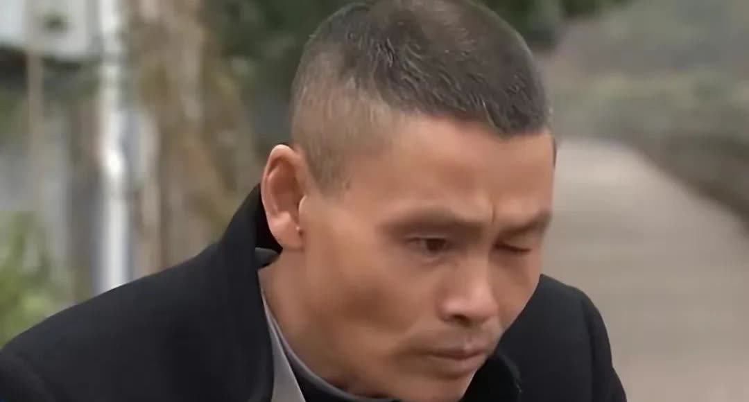 2020年，四川男子接到一个电话，说他在江苏有一个26岁的女儿，他从没出过省，没
