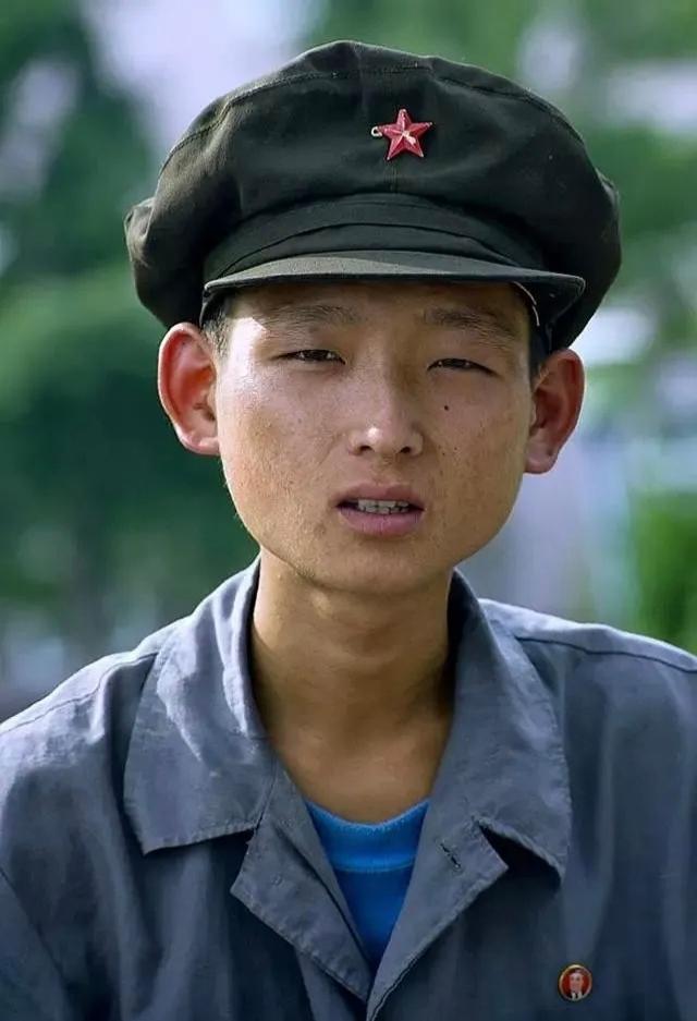 往昔读书时，常碰到“一脸菜色”这个词，长久以来都不晓得“一脸菜色”究竟是何模样。