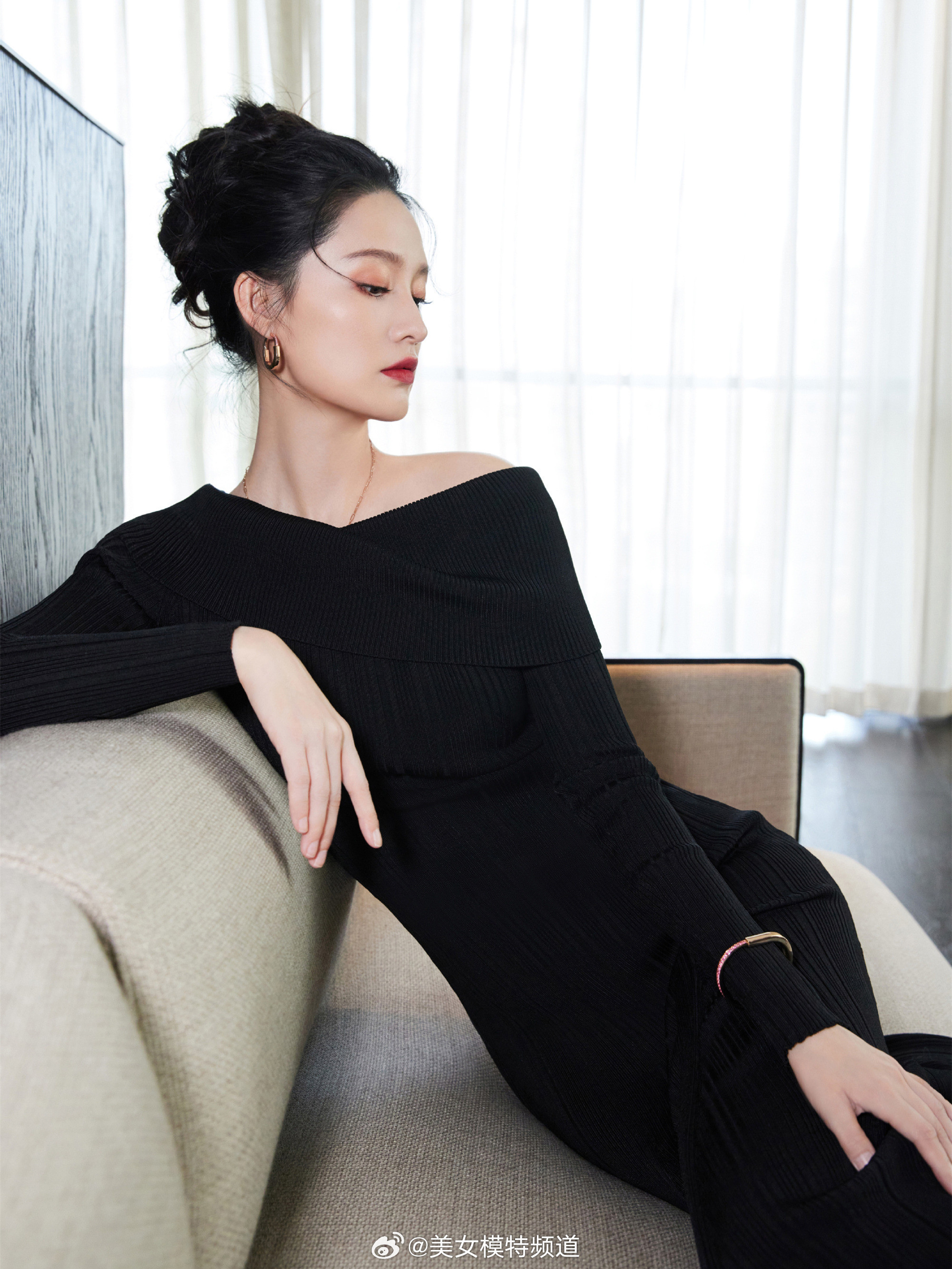 李沁优雅写真大片