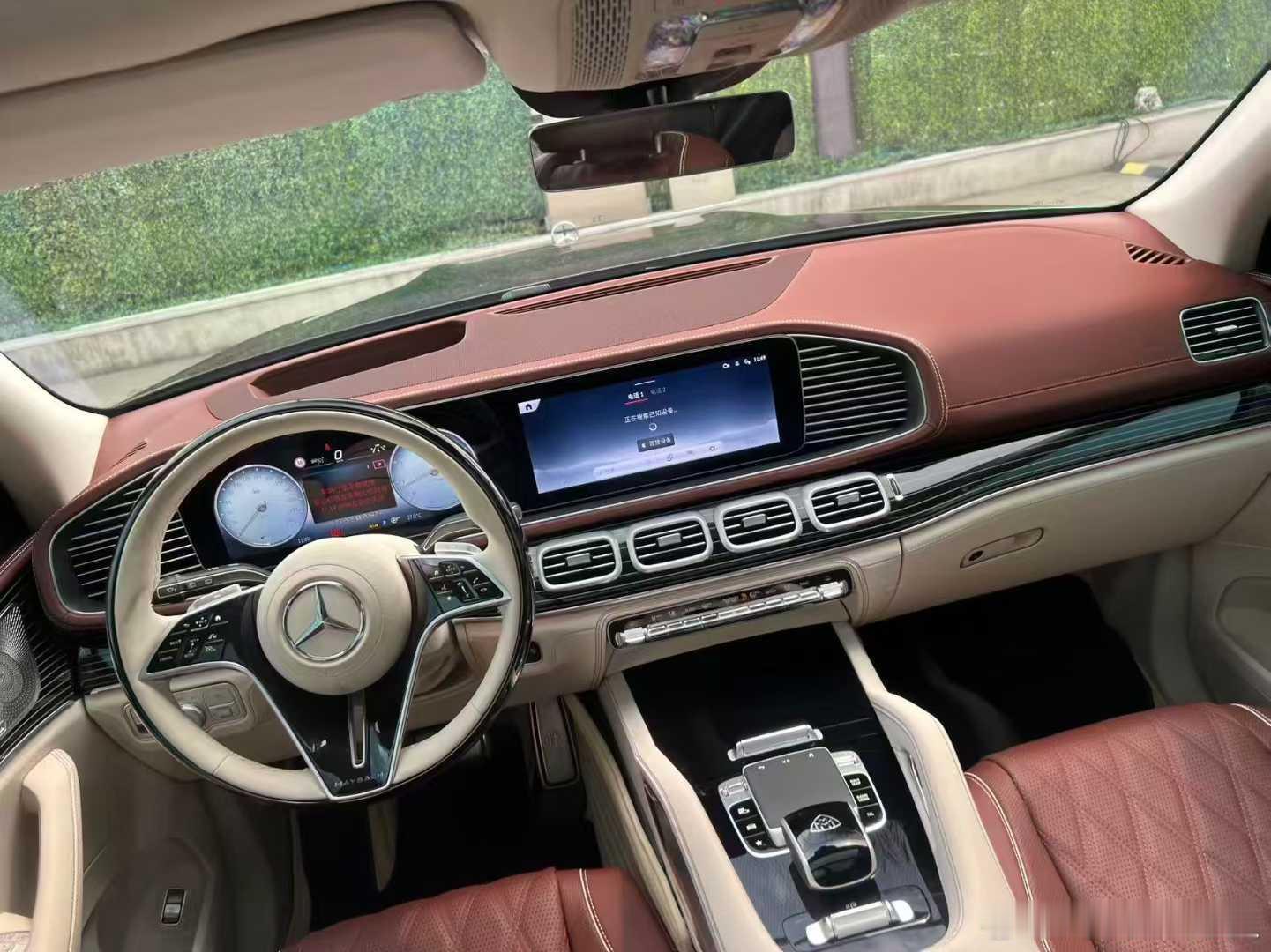 迈巴赫GLS480车主传递、25年落户，2700km，准新车……寻伯乐，让爱