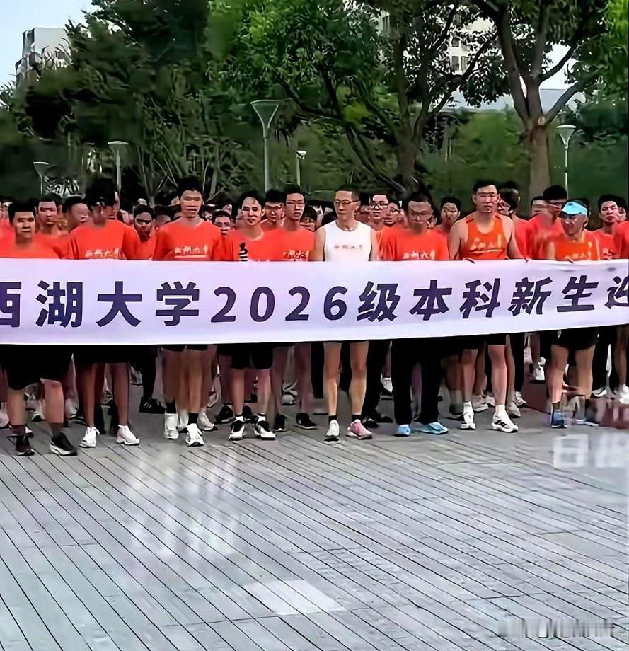 浙江这步棋走得够狠，浙大加西湖大学，明摆着要跟复旦交大掰手腕。我盯高教圈快二十年