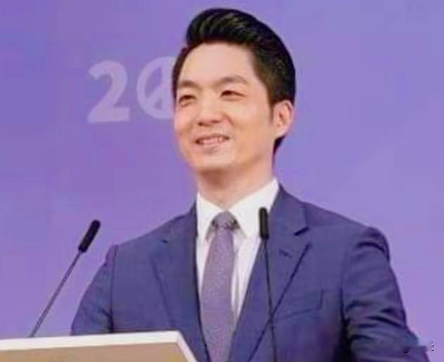 就在民进党参选人沈伯洋的“洋流”声势炒得火热的时候，蒋万安一记重磅政策出手，直接