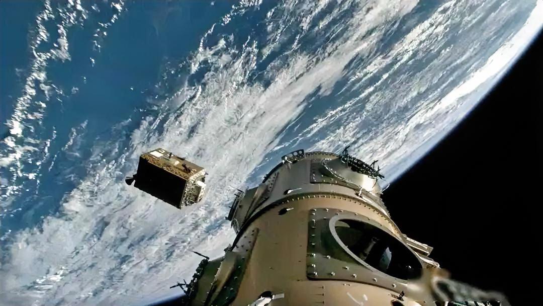 历史首次！英伟达H100在太空跑通了：太空算力赛道正式开启2025年11月初