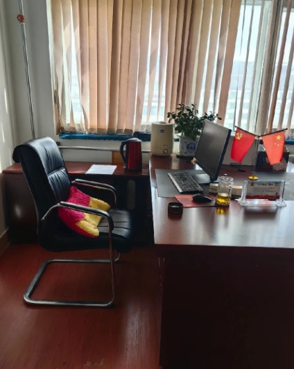 我和我老婆都是县城公务员，在亲戚中看起来风光，实际上一团糟1、结婚10年，经常