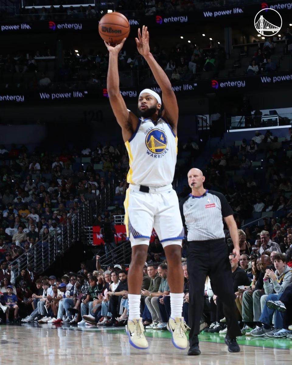 单节命中7记三分球的勇士球员⤵️⚡️斯蒂芬·库里⚡️克莱·汤普森⚡️