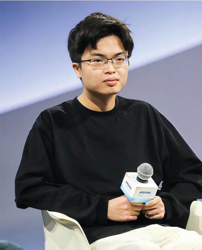 第二个让硅谷和华尔街集体冒冷汗的中国人，出现了！几个月前还被人嘲笑，“掉队跟不上