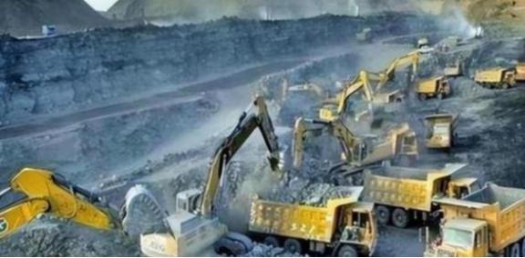 美国说急需稀土，蒙古二话不说立马挖了十万吨，可这边刚把稀土准备好，美国那边却突然