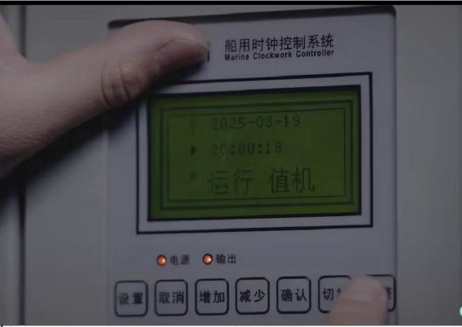 这藏的也太久了吧，不知道大家有没有发现这样一个细节，官方公布福建舰弹射和降落歼1