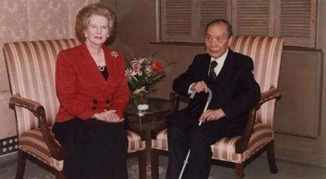 1992年，“铁娘子”撒切尔夫人出访美国，竟专门去找一位住在旧金山，靠卖煤球为生