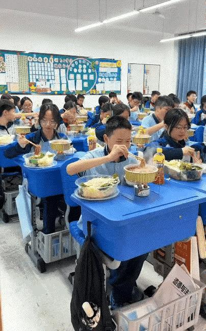 这个学校对学生太好了，必须点赞[赞]