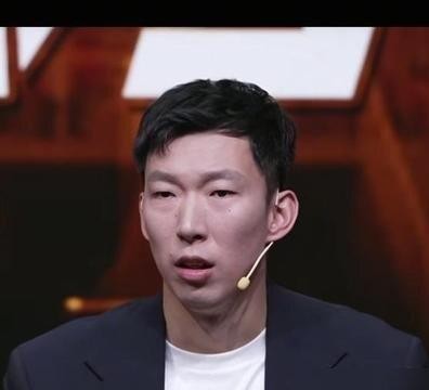 周琦这次没绕弯子，直接把国内篮球训练环境里最扎心的现实摊开了。他不怕高水平教练狠练，真正难接受的是有