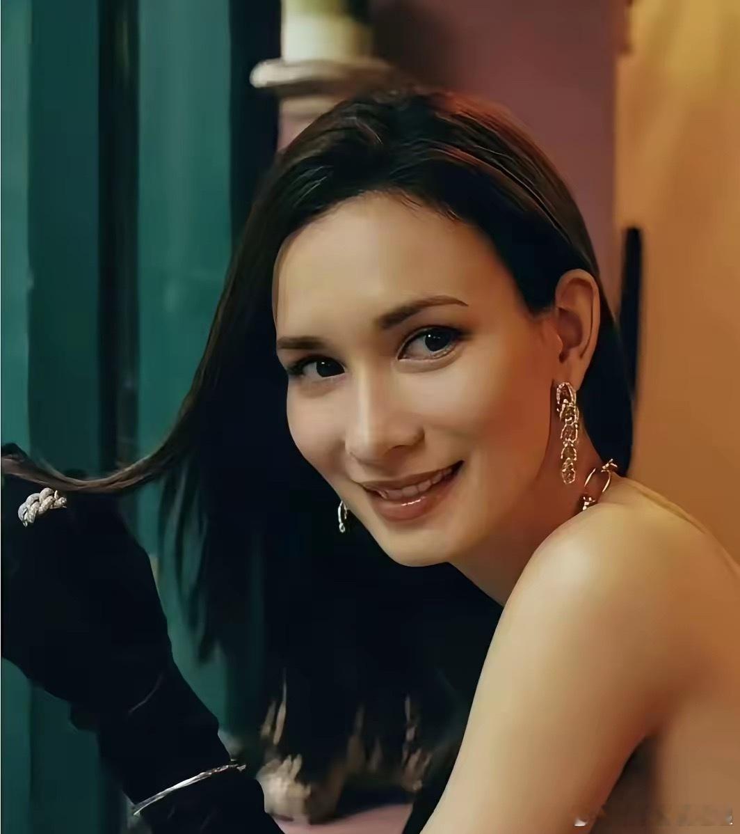 卢靖姗不能深扒,越扒越让人佩服!生二胎后才知道,她和韩庚早把婚姻过成这样才刷到