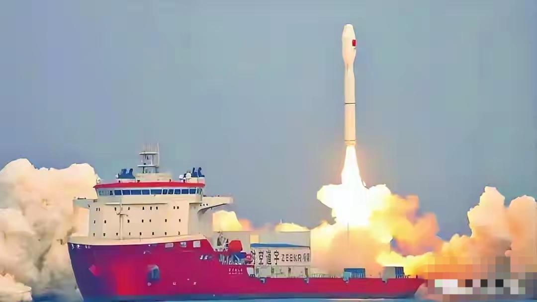美国申请100万颗卫星占轨道？中国不吵不闹，8月4号又甩一批上去。消息一出