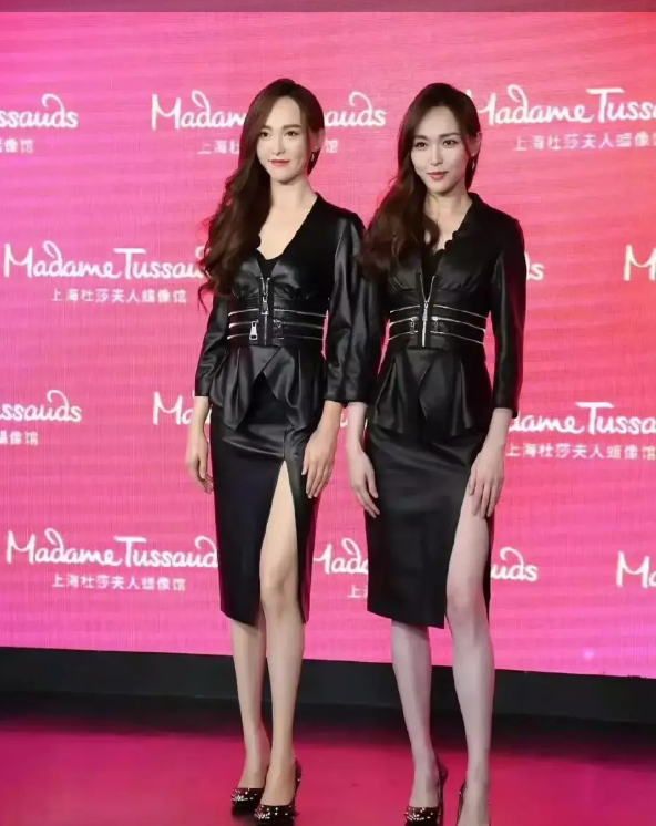 唐嫣跟唐嫣的蜡像在一起，你能分得出哪个是真人么？